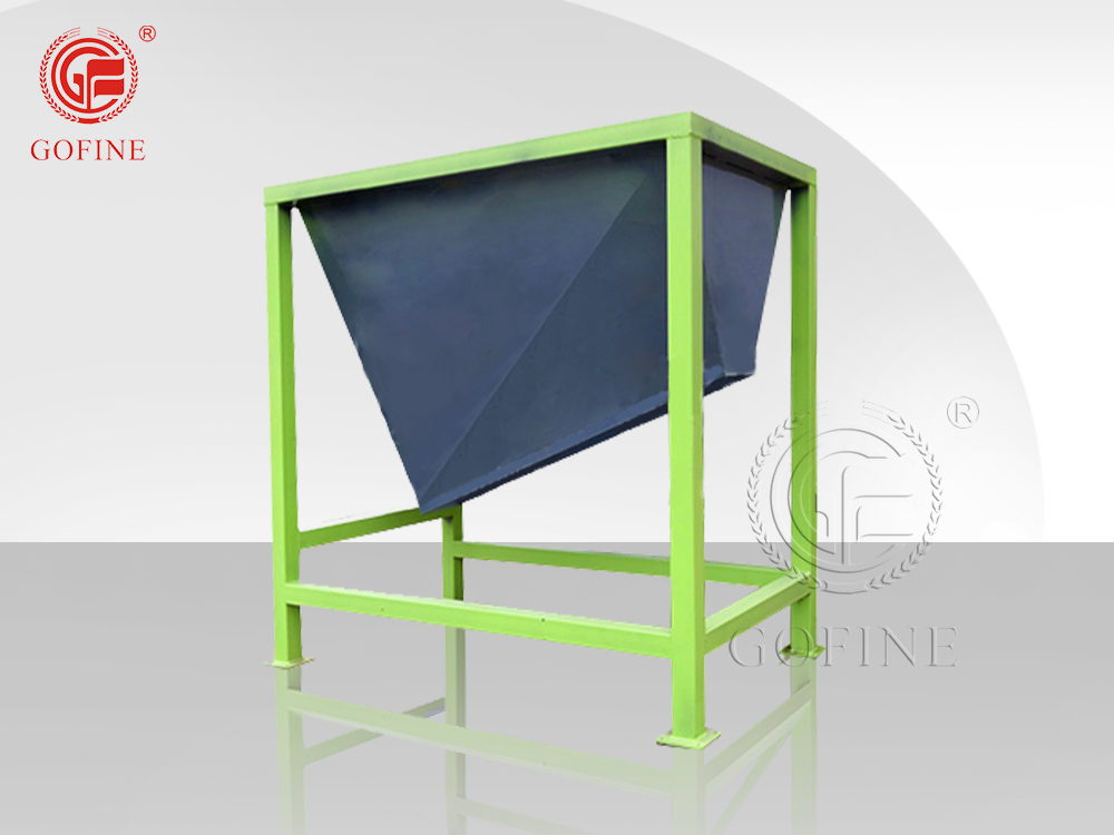 Forklift feeding machine for fertilizer production line